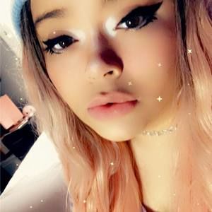 Meet your Posher, Alicia